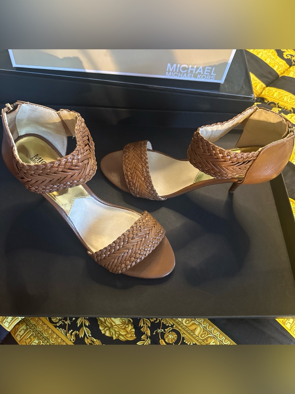 Michael Kors Juniper Dark Walnut Sandals size 9 NIB - Picture 2 of 16